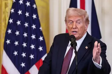 
			
				Trump ameaça aniquilar Houthis do Iêmen e aumenta tensão
			
			