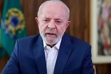 
			
				Lula assiste em queda livre, desolado, governadores de oposição em alta
			
			