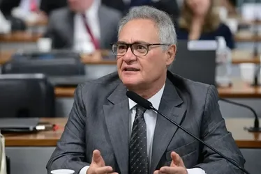 
			
				Na mesma BR que Lira “evitou” JHC, Renan faz gesto para os Caldas
			
			