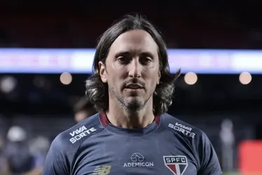 
				Vai cair? São Paulo define futuro de Luis Zubeldía
			
			