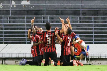 
			
				Pela Copa do Nordeste, CRB não sai do empate com o Moto Club: 2 a 2
			
			