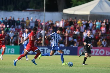 
			
				Penedense bate o CSA e termina a fase na liderança do Campeonato Alagoano
			
			