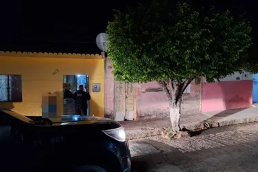 
			
				Polícia prende homem que aparece acariciando crianças em vídeo
			
			