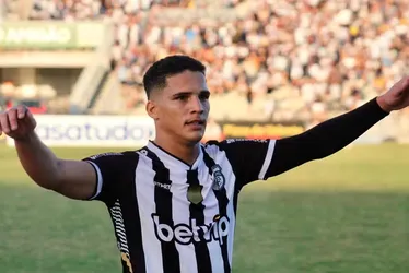 
			
				Reforços de peso do CRB são integrados ao elenco e já treinam com bola
			
			