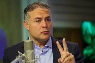 
			
				Renan Filho vai disputar governo em 2026 e quer JHC como adversário
			
			