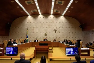 
			
				STF decide que guardas municipais podem fazer policiamento urbano
			
			