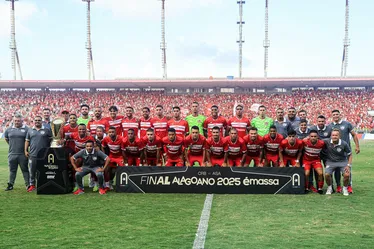 
			
				Tetracampeão!!! CRB bate o ASA de virada, no Rei Pelé, e fica com o título estadual: 2x1
			
			