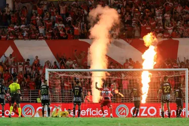 
			
				Tetracampeão!!! CRB bate o ASA de virada, no Rei Pelé, e fica com o título estadual: 2x1
			
			