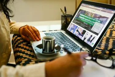 
				Trabalho por conta própria exige mais horas de serviço, diz IBGE
			
			