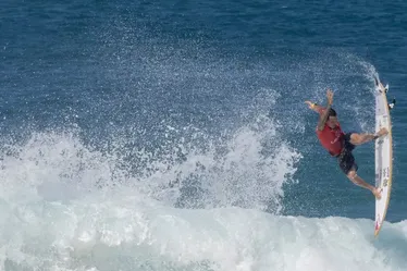 
			
				WSL: na última onda, Italo Ferreira supera Miguel Pupo e avança em Pipeline
			
			