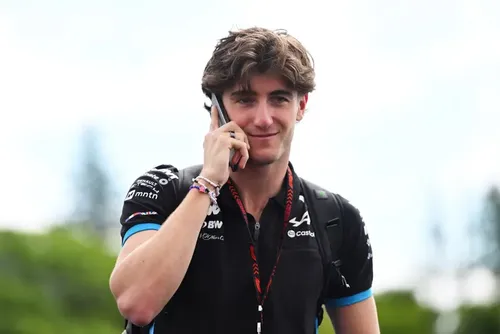 
				Antonelli lidera manhã de testes da F1 no Bahrein; Hamilton é 5º
			
			