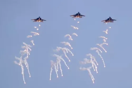 
				Bombas atingem por engano Coreia do Sul e deixam 15 feridos durante exercícios militares
			
			