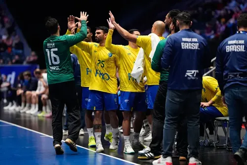 
				Brasil x Dinamarca: onde assistir e horário das quartas do Mundial de Handebol
			
			