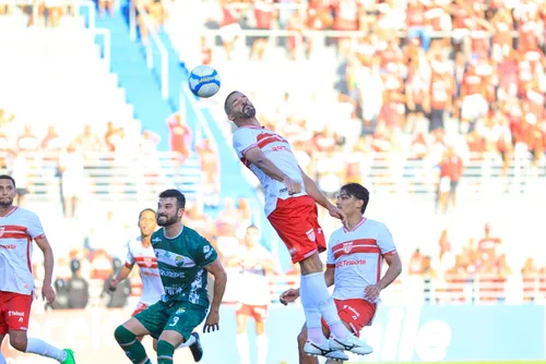 
				CRB goleia o Coruripe e carimba a classificação para a semifinal do Alagoano: 5 a 0
			
			