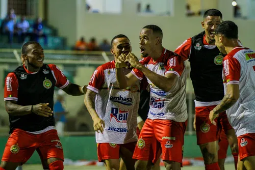 
				CSA empata com a Juazeirense e se mantém líder do Grupo B da Copa do Nordeste: 2 a 2
			
			
