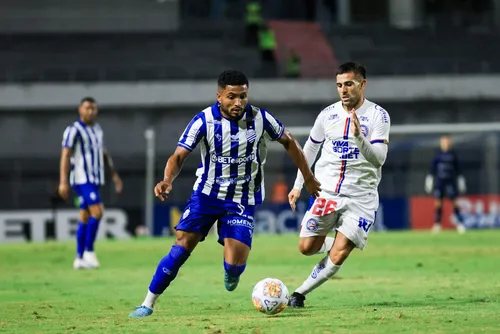 
				CSA perde para o Bahia e deixa a liderança do Grupo B da Copa do Nordeste: 2 a 1
			
			