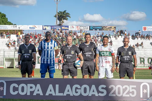 
				Copa Alagoas: CSA perde para o CSE nos pênaltis e está fora da final contra o Penedense
			
			