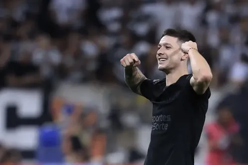 
				Corinthians vence o Santos com golaço de Garro e vai à final do Paulistão
			
			