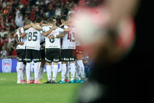 
				Dá para acreditar? Relembre viradas marcantes do Vasco sobre o Flamengo
			
			