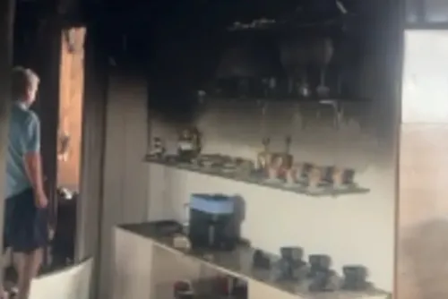 
				Justiça decreta prisão de suspeito de incendiar apartamento de ex-namorada
			
			