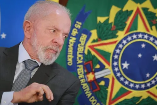 
				Lula manda recado para Trump: “Fale manso comigo”
			
			
