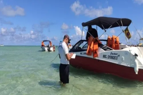 
				Marinha apreende 43 embarcações em Alagoas; motos aquáticas são maioria
			
			