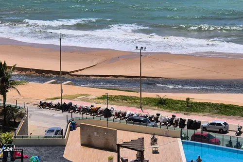 
				Moradores denunciam despejo de esgoto no Rio Jacarecica, em Maceió
			
			