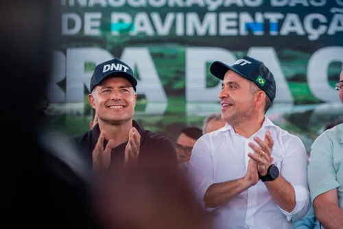 
				Na estrada da “união política”, Renan Filho faz gesto para os Caldas
			
			