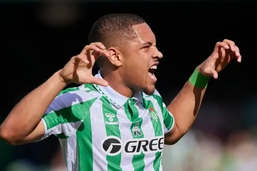 
				Palmeiras oficializa contratação do atacante Vitor Roque; veja detalhes
			
			
