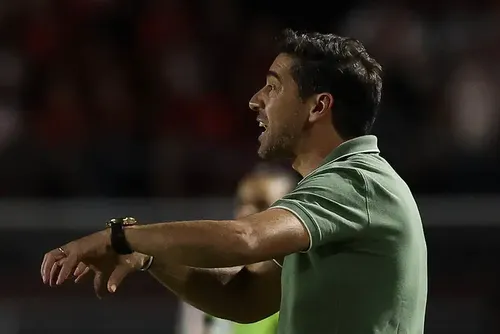 
				Palmeiras recebe segunda negativa e tem urgência por contratações no mercado
			
			