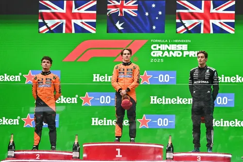
				Piastri afirma ser ‘muito cedo’ para pensar em título da F1 2025
			
			