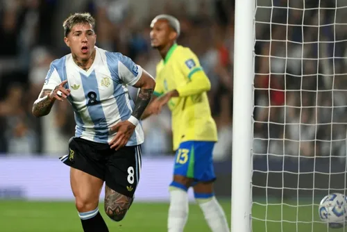 
				Brasil é dominado pela Argentina e sofre goleada histórica em Buenos Aires
			
			
