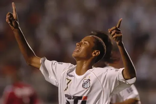
				Rescisão contratual com Al-Hilal é chave para volta de Neymar ao Santos
			
			