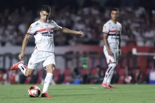 
				São Paulo sofre com retranca, mas vence o Novorizontino e está na semi do Paulistão
			
			