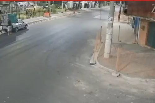 
				Vídeo: ladrões não perdoam e furtam até banheiro químico
			
			