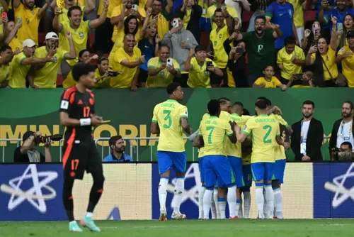 
				Vini Jr. decide no fim, Brasil vence Colômbia pelas Eliminatórias e dá respiro a Dorival
			
			