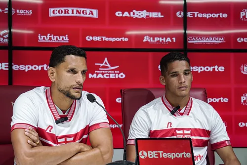 
				Volante Meritão e atacante Thiaguinho são apresentados no CRB
			
			
