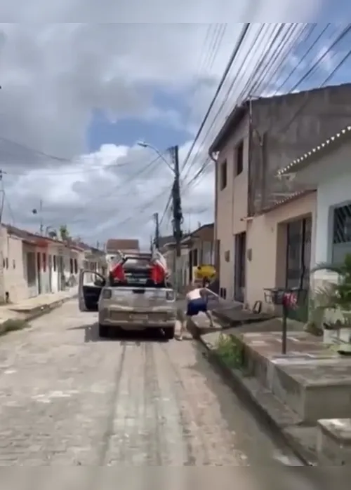
				Homem é preso em flagrante após furar pneu de carro da Equatorial e ameaçar funcionários
			
			