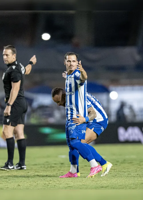 
			
				CSA: Guilherme Cachoeira recebe proposta do futebol coreano
			
			