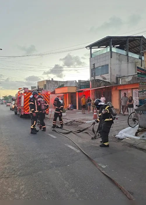 
			
				Incêndio em pousada mobiliza equipes do Corpo de Bombeiros em Maceió
			
			