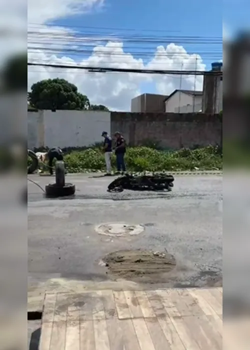 
			
				Motociclista é assassinado a tiros enquanto voltava de academia em Maceió
			
			
