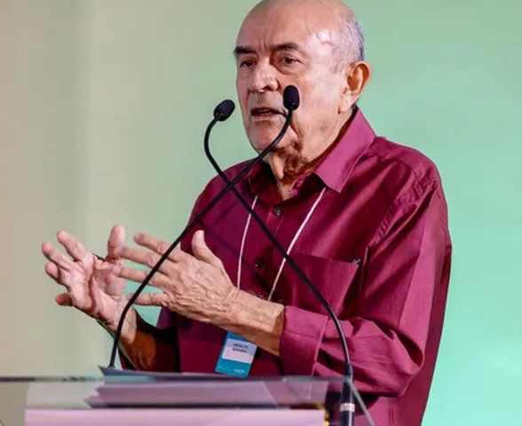 Anivaldo Miranda alerta para desafios do saneamento e gestão hídrica no Summit Água