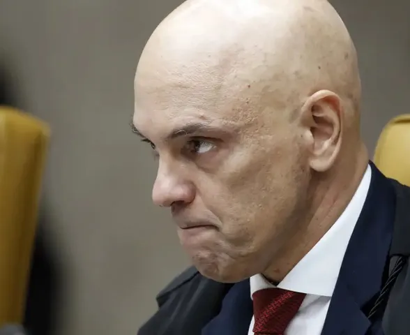 Moraes dá à PGR 15 dias para se manifestar se Flávio caluniou Lula