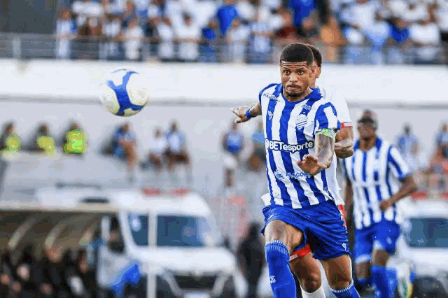 Em jogo com 5 gols, CSA bate o CRB no Rei Pelé, no 1º Clássico das Multidões do ano: 3x2