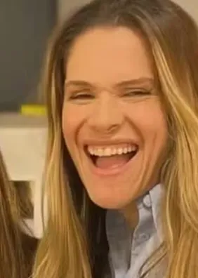 Gabriela conta que quase perdeu voo com Ingrid por mala com vibradores