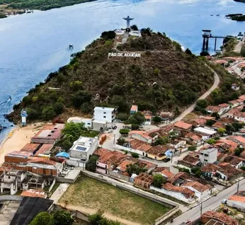 Polícia investiga morte de recém-nascida encontrada enrolada em pano no Sertão
