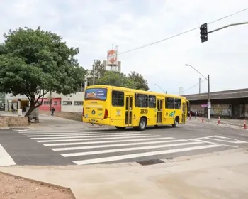 Adolescente morre após ser espancado por 4 em ponto de ônibus