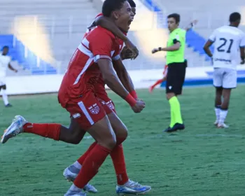 Adriano Imperador grava vídeo em resposta a homenagem de jovem jogador do CRB