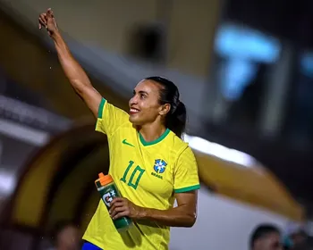 Alagoana Marta é eleita a melhor jogadora da história pela IFFHS