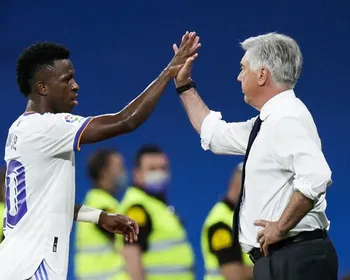 Ancelotti fala sobre desempenho de Vini Jr no Real e na Seleção